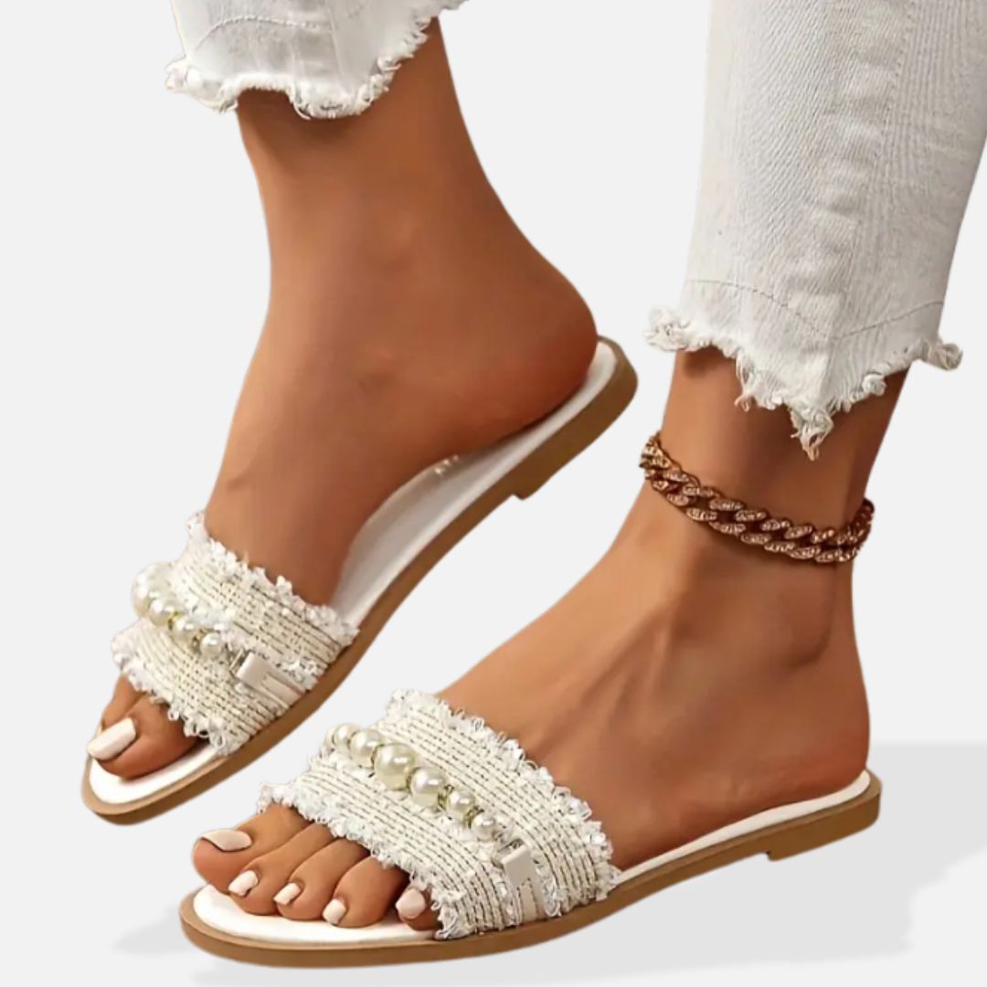 Elara | Women’s Slippers with Rhinestone Details